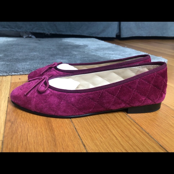 Selling Chanel suede fuchsia ballet flats! - Picture 5 of 8